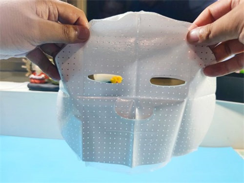 醫(yī)用冷敷貼內(nèi)片